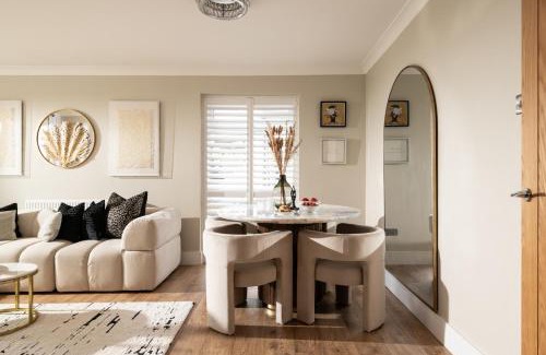 Blandford Saint Mary House | Seahaven in Sandbanks