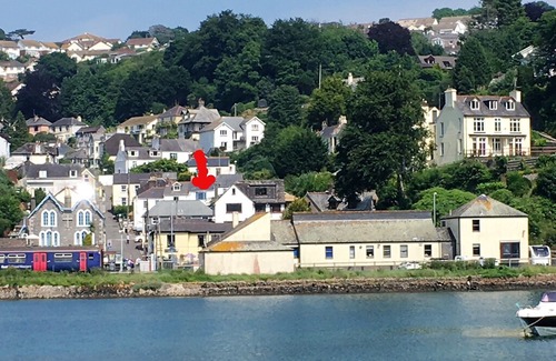 Looe Cottage | Seahorse Cottage has amazing river views and parking