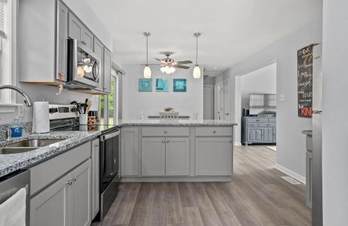 Captain's Cove House | Seahorse Cove - Screened porch, Shared pools!