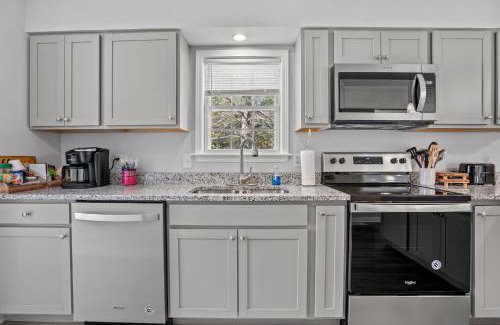Captain's Cove House | Seahorse Cove - Screened porch, Shared pools!