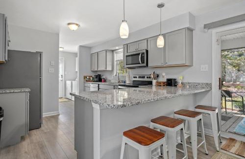 Captain's Cove House | Seahorse Cove - Screened porch, Shared pools!