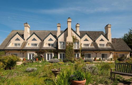 Moss Beach Hotel | Seal Cove Inn