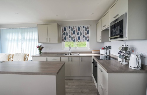 Eype Cottage | SEALARK, pet friendly, country holiday cottage, with a garden in Eype
