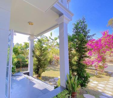 Phu Hai Beach Villa | SEALINKS VILLA