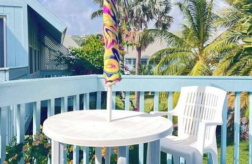 Frigate Bay Condo | Sealofts #18: Cozy 2-bed loft-style condo on the water with WiFi, pool and AC