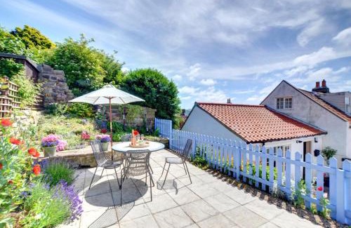 Whitby House | Seals Cottage