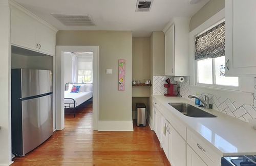 Galveston Condo | Sealy Lane Casita | Minutes from Beach