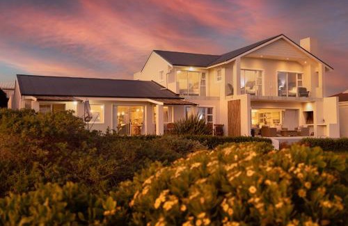 Sandbaai House | Seapearl Oceanfront Villa and Cottage