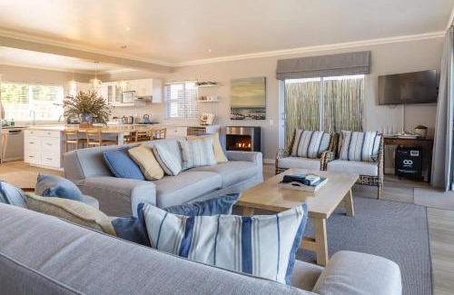 Sandbaai House | Seapearl Oceanfront Villa and Cottage