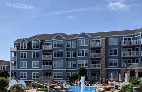 Diamond Beach Condo | Seapointe Village Diamond Beach NJ - First floor, lobby level location.