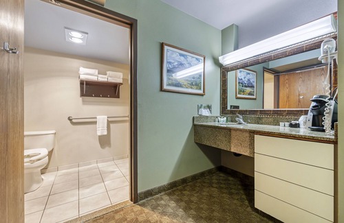 Lewiston Hotel | Seaport Inn and Suites