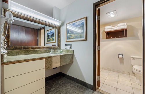 Lewiston Hotel | Seaport Inn and Suites