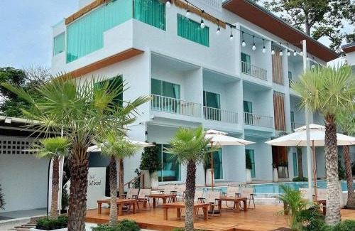 Rayong Resort | SEAQUEEN The Pool ,Koh Samed