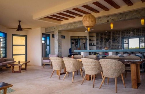 Rio Lagartos Villa | Search for "Pure Nirvana Blue"