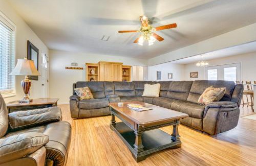 Searcy House | Searcy Retreat Home Near Little Red River