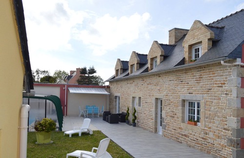 Plouneour-Brignogan-Plages Villa | Seaside house with covered pool (8 people, pets allowed)
