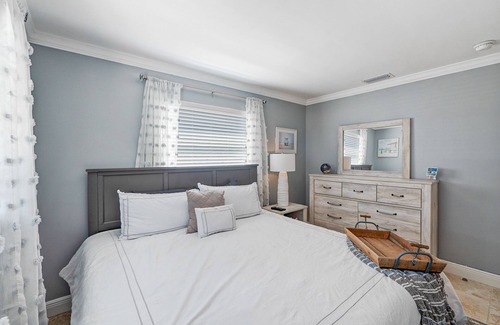 Singer Island House | Seas the Day 4: Beach basecamp with pool & hot tub - steps to sand & eats