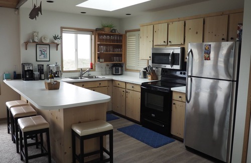 Rockaway Beach House | Seas the day, a beachfront home