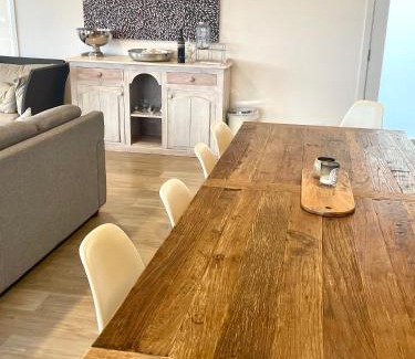 Emu Bay House | Seas The Day