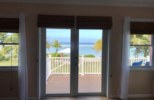 Spanish Wells House | Seas the Day Beach House 3 bed 3 bath with great rain water showers