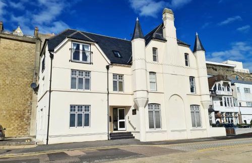 Ramsgate Apartment | Seas the Day Beachfront Apartment Ramsgate - Sleeps 4