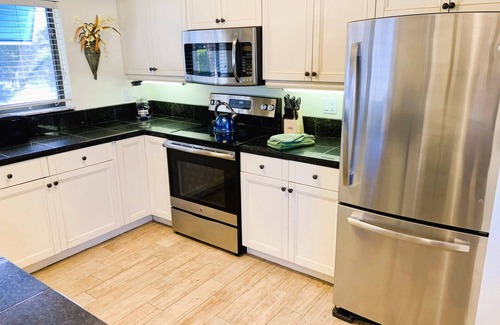 Longboat Key Condo | Seas the Day: Gulf-Front Bliss Awaits You!
