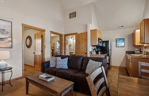 Dover House | Seas the Moment - Lakefront Beach Bungalow