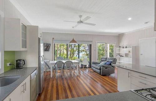 Camden Head House | Seascape - 154 Camden Head Rd Dunbogan