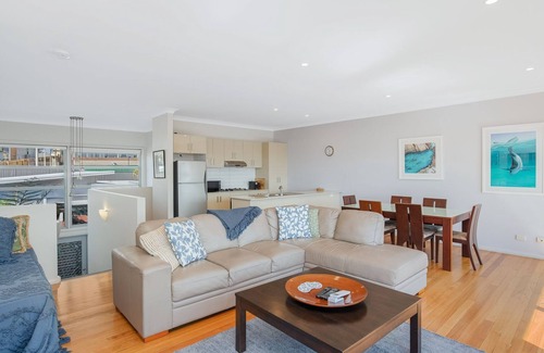 Bermagui Apartment | Seascape 3/7 Wattle Street
