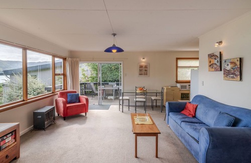 Akaroa House | Seascape and Serenity - Akaroa Bach