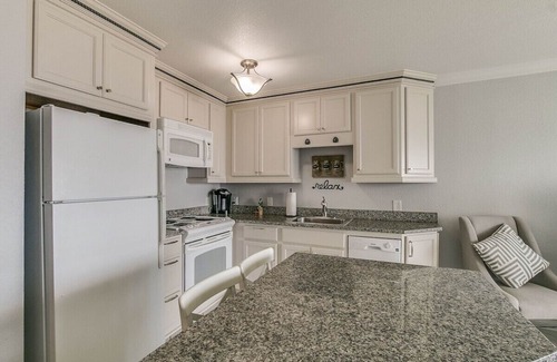 Galveston Condo | Seascape - Barefoot Bliss - 2/2 Beachfront Condo with Ocean View from Balcony