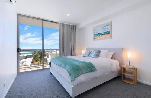 Palm Beach Apartment | Seascape Haven - Elegant Beachside Living with Pool