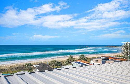 Palm Beach Apartment | Seascape Haven - Elegant Beachside Living with Pool