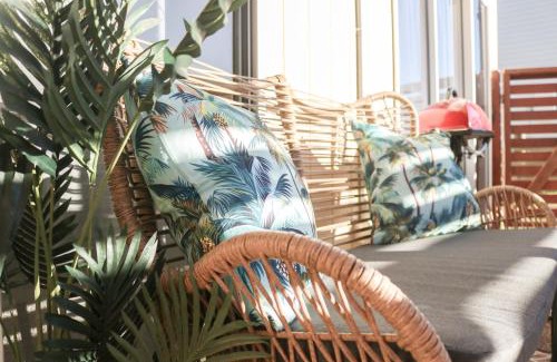 Agnes Water Apartment | Seascape Retreat - Time to Slow Down - Suits Couples or Family with Kids with 2 sleeping spaces