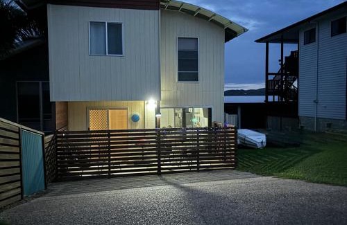 Agnes Water Apartment | Seascape Retreat - Time to Slow Down - Suits Couples or Family with Kids with 2 sleeping spaces