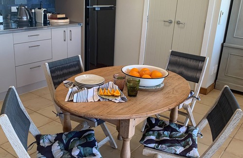 Porangahau Cottage | SEASCAPE - The Perfect Hideawayn* A Rural Escape with Ocean Views *