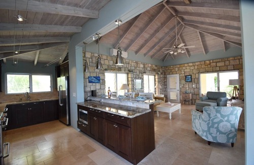 Willikies Villa | 'Seascapes' Villa 200º On Ocean View , Steps from the Long Bay Beach