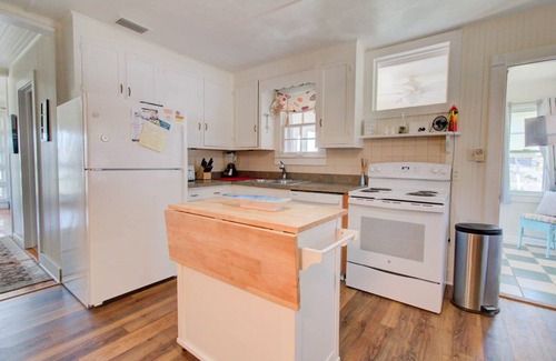 Kitty Hawk House | Seashell Bungalow at Sanderlin Shores