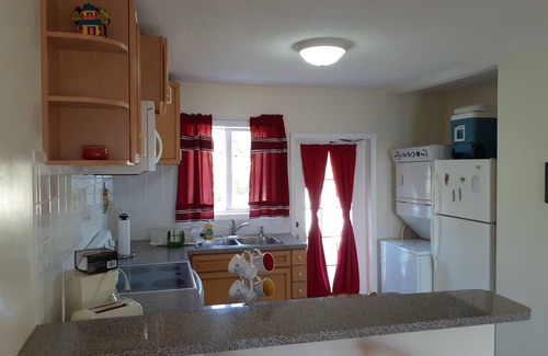 South Palmetto Point House | Seashell Family Vacation Villa by the Sea & Vehicle Rental
