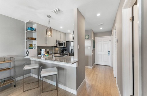 Sunnyside House | "Seashell Sanctuary 47" Sleeps 6-Ocean Views