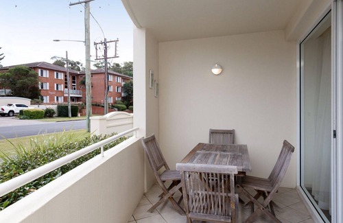 Nelson Bay Apartment | Seashells, 1,21-23 Magnus Street - Unit with air con, wi-fi, complex pool and lift