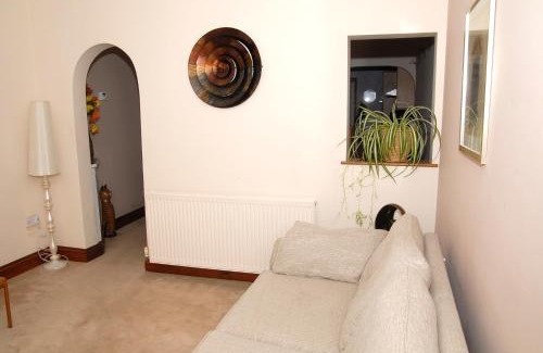 Gorleston-on-Sea House | Seashells Cottage