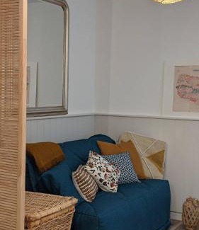 Hermanville-sur-Mer Apartment | Seashore Hideaway studio