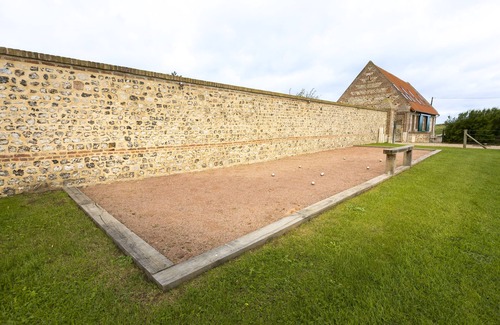 Saint-Aubin-sur-Mer House | Seaside 17th century barn 12 pers