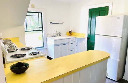 Mid-Coast and Islands House | Seaside 3 bedroom Maine cottage with stunning ocean views!