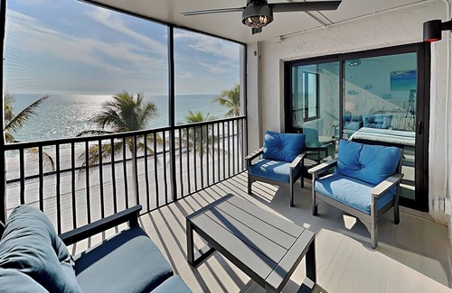 Mid Island Condo | Seaside 401