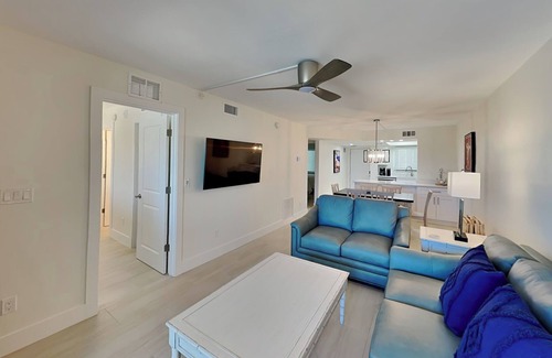Mid Island Condo | Seaside 409 | Steps to the Sand + Loaded w. Resort Extras!