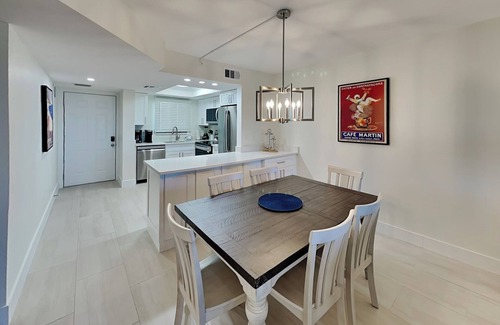 Mid Island Condo | Seaside 409 | Steps to the Sand + Loaded w. Resort Extras!