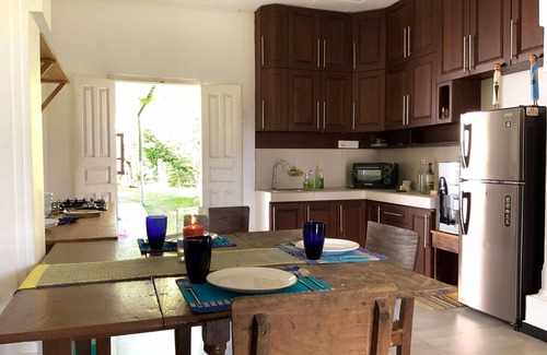 Midigama Villa | Seaside Antique Look Villa : A Classic Getaway