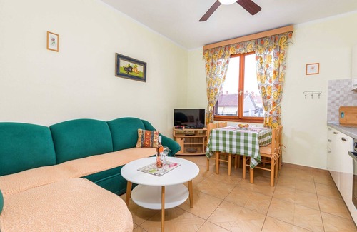 Valbandon Apartment | Seaside Apartment in Fazana - Two bedrooms
